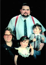 familypic1996sondrarickrowenandrune.jpg